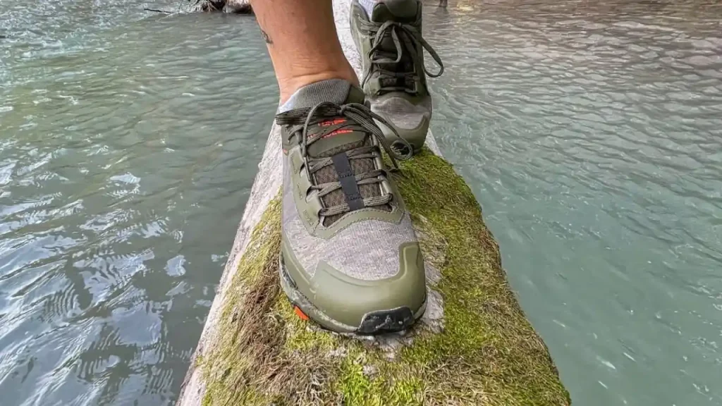 Situations-Where-Hiking-Shoes-are-Ideal-for-Walking